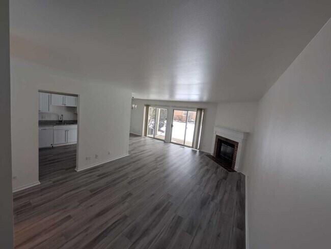 Building Photo - 205 Glasgow Ln