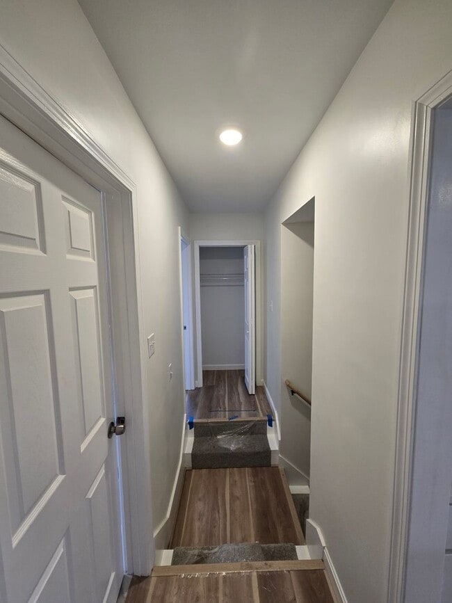 Building Photo - Charming triplex  in Concord