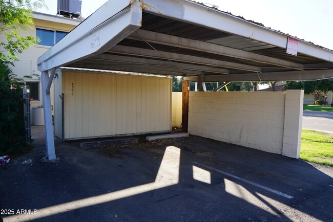 Building Photo - 4501 S Mill Ave