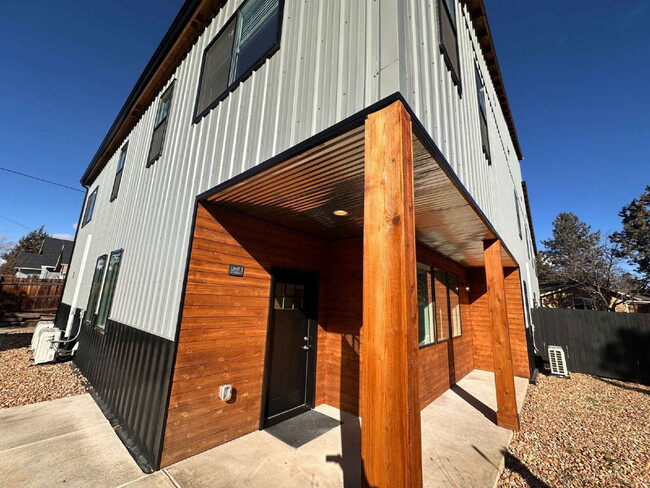 Building Photo - 20611 Independence Way