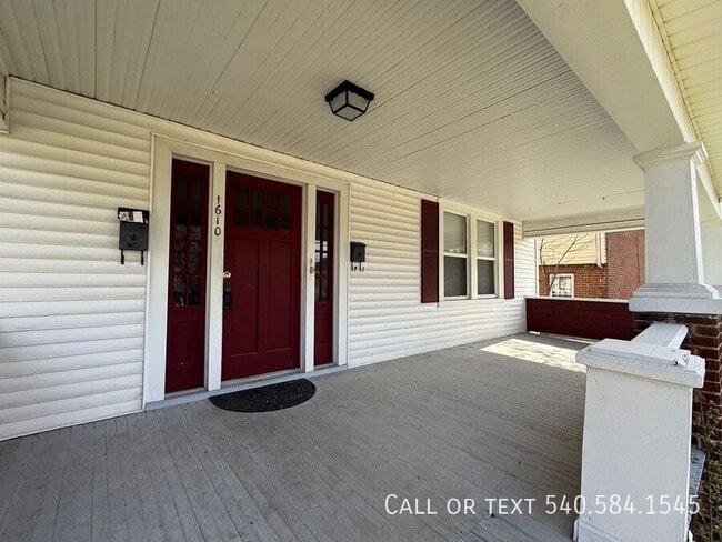 Building Photo - 1610 Hampton Ave SW