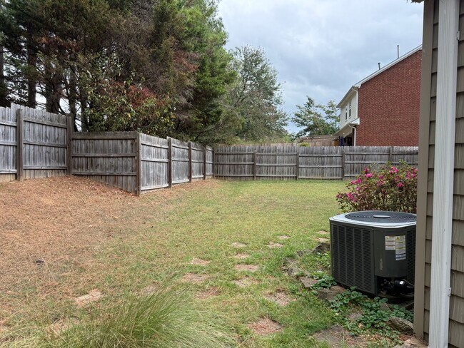 Building Photo - Townhouse in Weatherly (Alabaster)