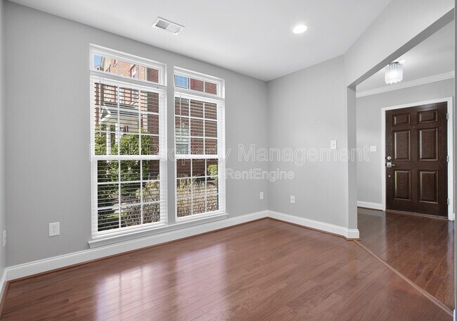 Building Photo - 3823 Maher Manor