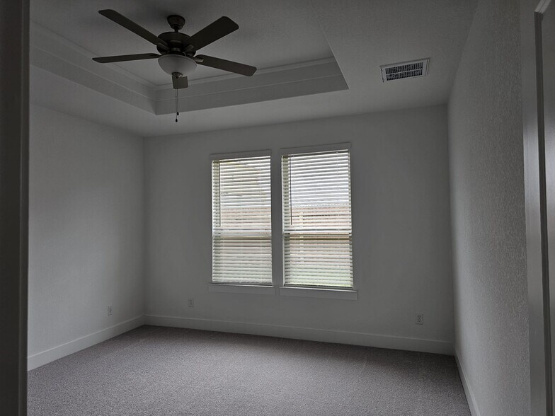 Building Photo - 432 Bristlecone Bnd