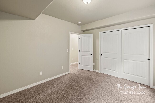 Building Photo - BEAUTIFUL 4BD + BONUS ROOM/3BA/3 CAR GARAG...