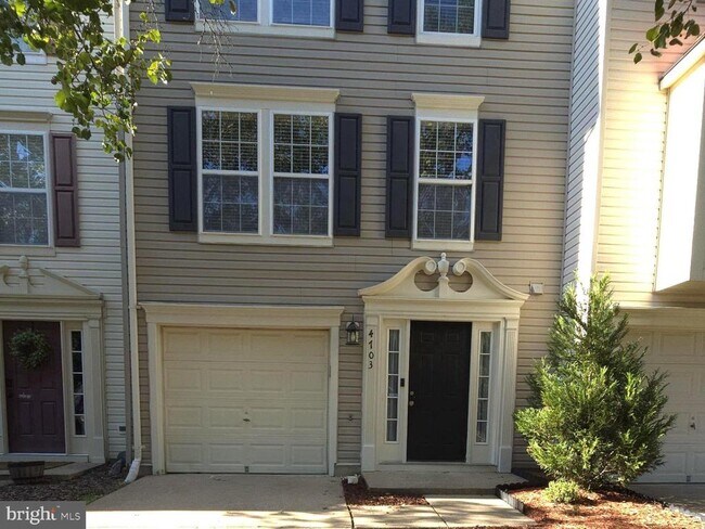 Building Photo - 4703 Colonnade Way
