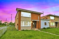 Building Photo - 16048 Halsted St