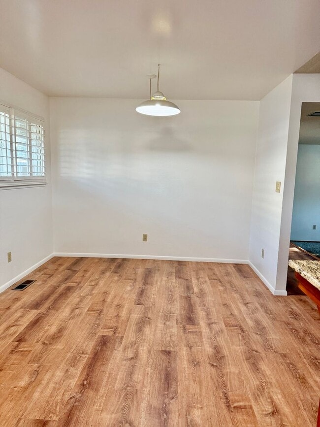 Building Photo - 4214 Zephyr Way