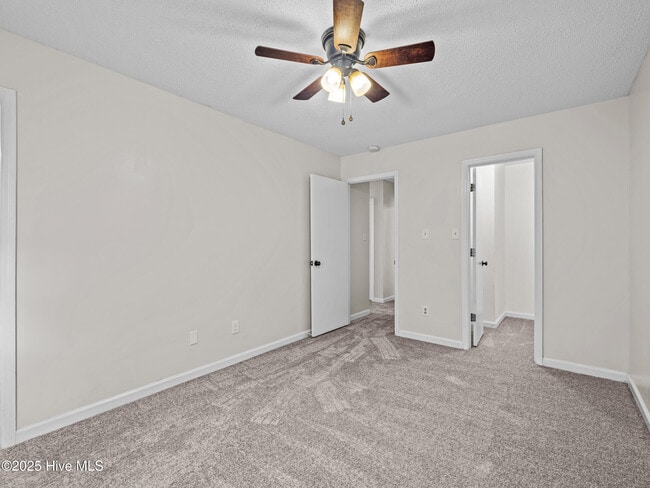 Building Photo - 3002 E Windgate Ct