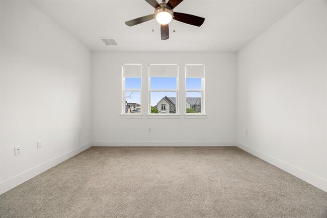 Building Photo - 2409 Simond Ave