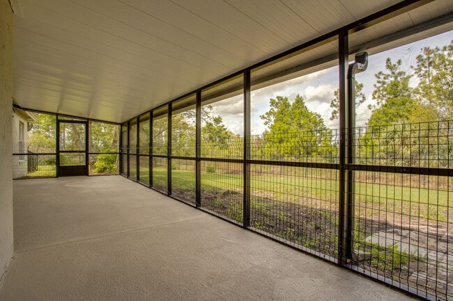 Building Photo - Clermont 3 Bed 2 Bath w/ Community Pool an...