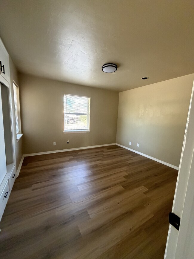 Building Photo - 3200 Lyon Blvd