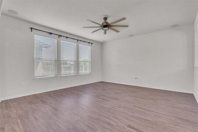 Building Photo - 3894 Bentwood Way
