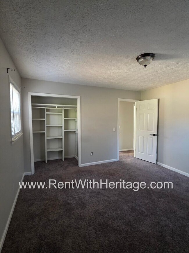 Building Photo - Georgous 3 Bedroom, 2 Bath home with lots of upgrades