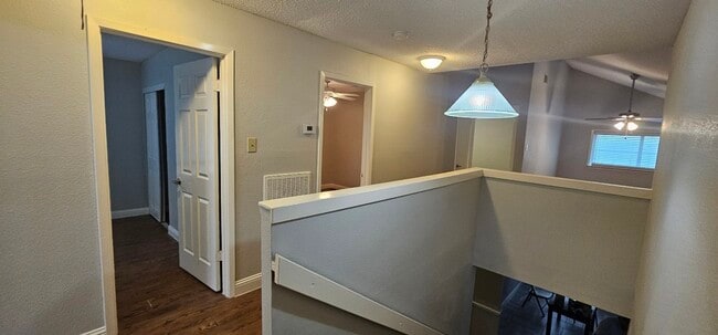 Building Photo - 7711 Del Glen Ln