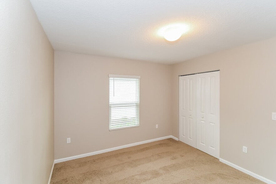 Building Photo - 134 Birdfield Ct