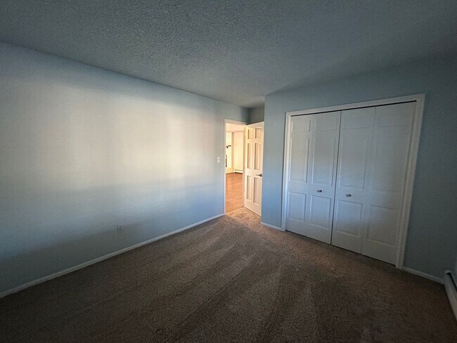 Building Photo - 2 Bed Fort Collins Townhome with Garage & Premium Amenities