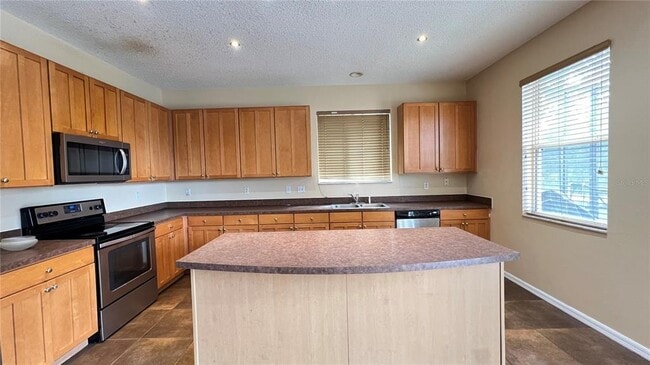 Building Photo - 16904 Sunrise Vista Dr