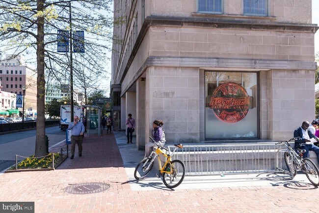 Building Photo - 1701 16th St NW