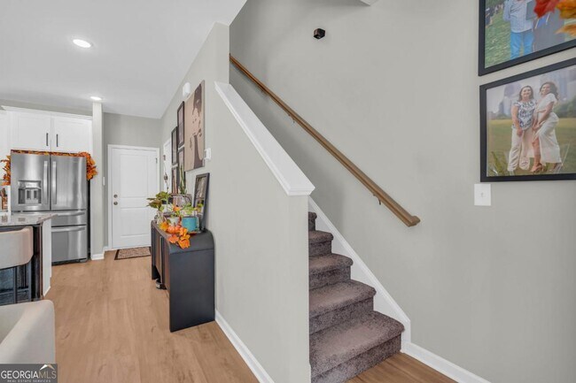 Building Photo - 1954 Sanford Dr