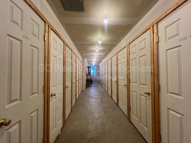 Building Photo - 2702 W Cortland St