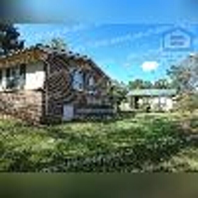 Building Photo - 758 Forest Cir