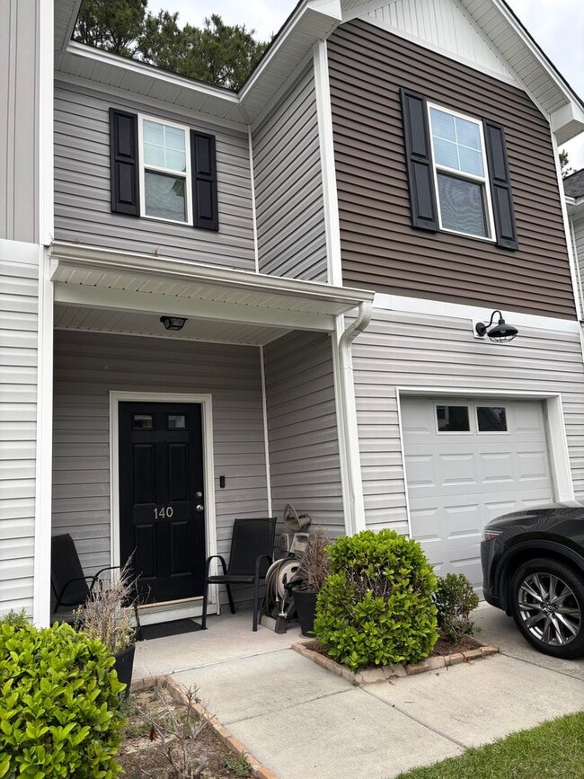 Primary Photo - 140 Buchanan Cir