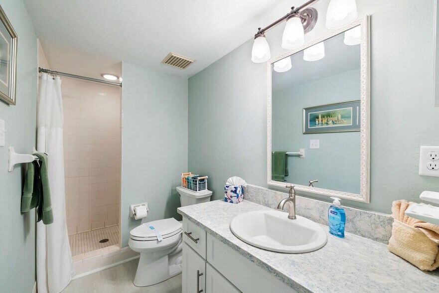 Building Photo - 138 Cypress Ln