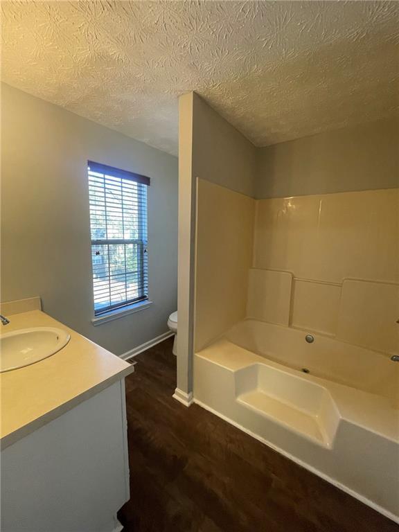Building Photo - 3015 Cascade Manor Dr