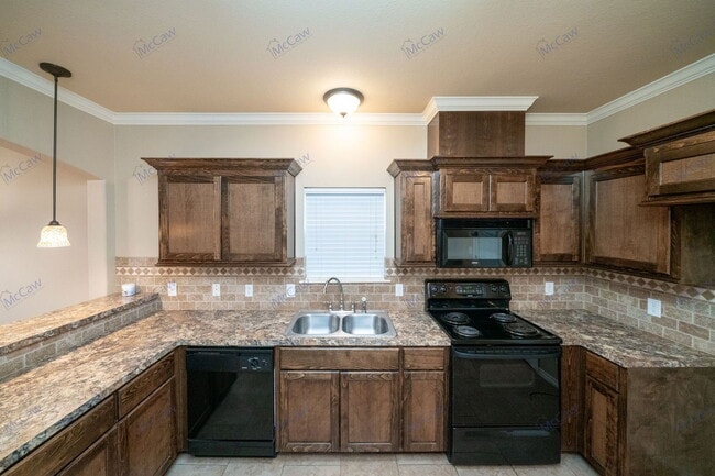 Building Photo - 1612 Stanley Drive