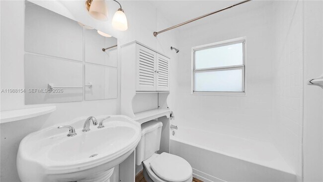 Building Photo - 10575 La Placida Dr