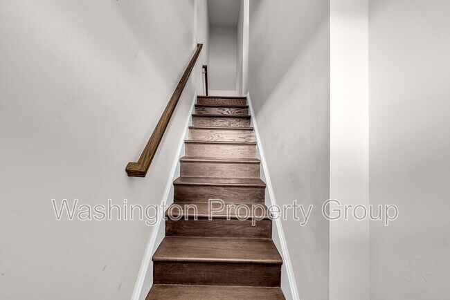 Building Photo - 4013 Singerville Ct