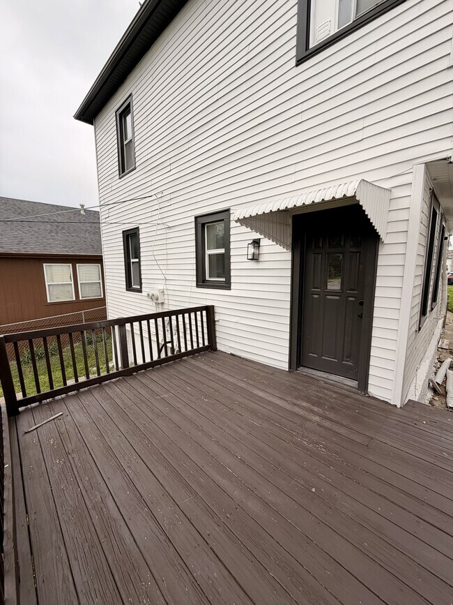 Building Photo - 414 Prospect Ave