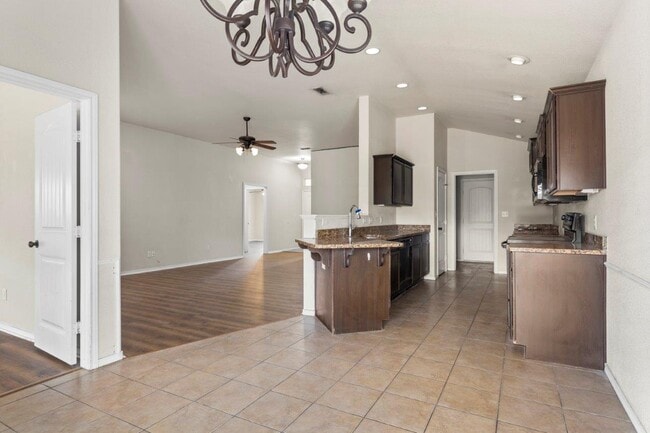 Building Photo - 3212 Oriental Ave