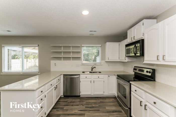 Building Photo - 8416 Leeper Dr