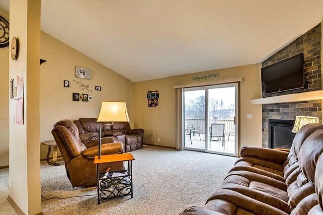 Building Photo - 4303 N 169th St