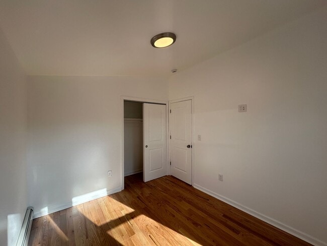 Building Photo - 1602 Heck Ave