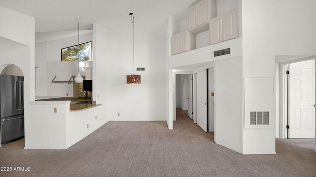 Primary Photo - 10301 N 70th St