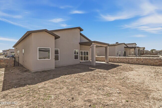 Building Photo - 941 Gulf Streams Ave