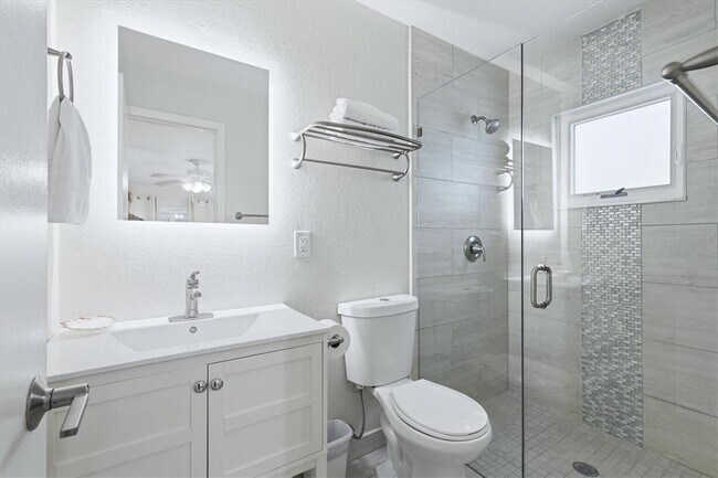Building Photo - 6309 Flamingo Dr