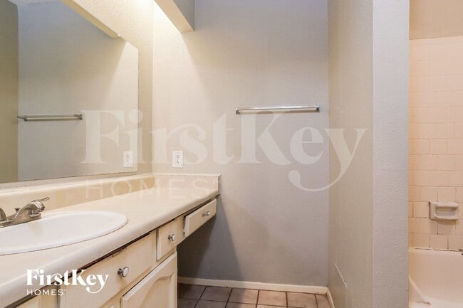 Building Photo - 22514 Parsonsgate Dr