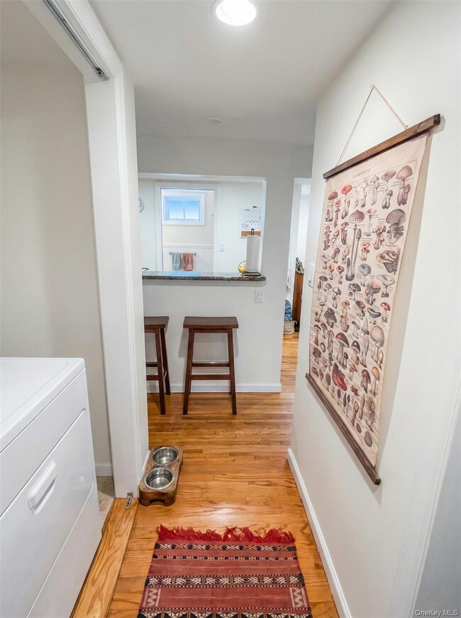 Building Photo - 14 Central Ave N