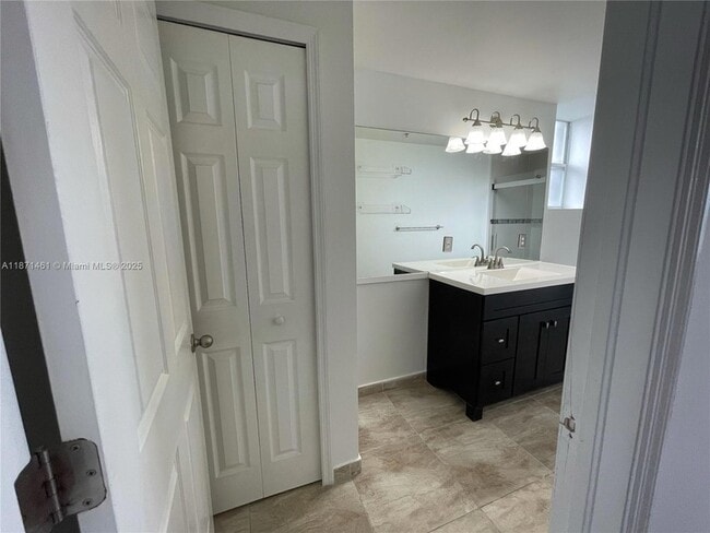 Building Photo - 6560 NW 114th Ave