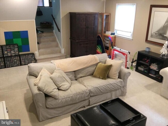 Building Photo - 8705 Yardley Dr