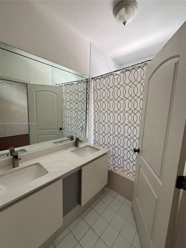 Building Photo - 10913 NW 43rd Ln