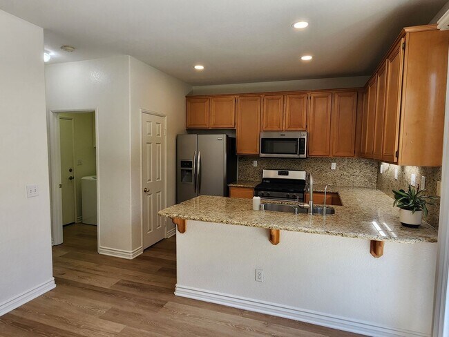 Building Photo - Beautiful Upgraded Home in RSM!