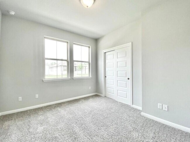 Building Photo - 2525 Pecan Island Dr