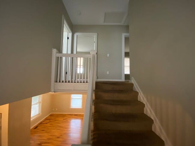 Building Photo - 923 Russel St - 3/Bed 1.5/Bath located in the Edison neighborhood