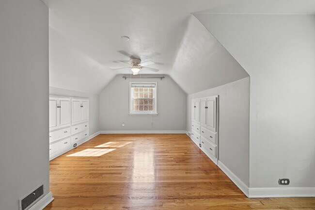 Building Photo - 181 Amazon Pl