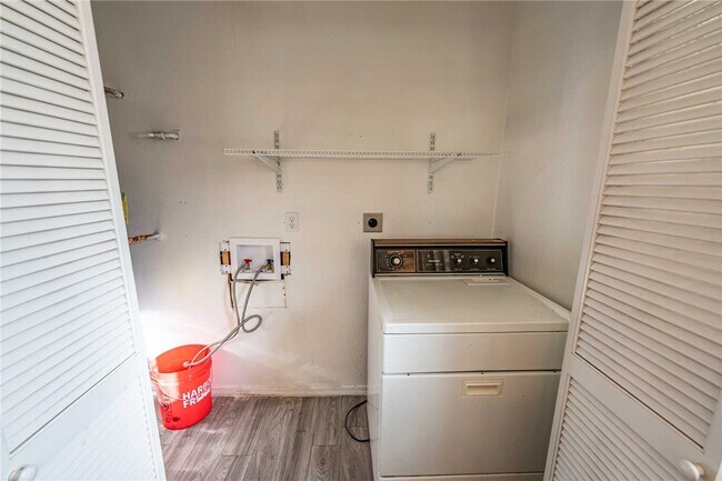 Building Photo - 3422 Cypress St